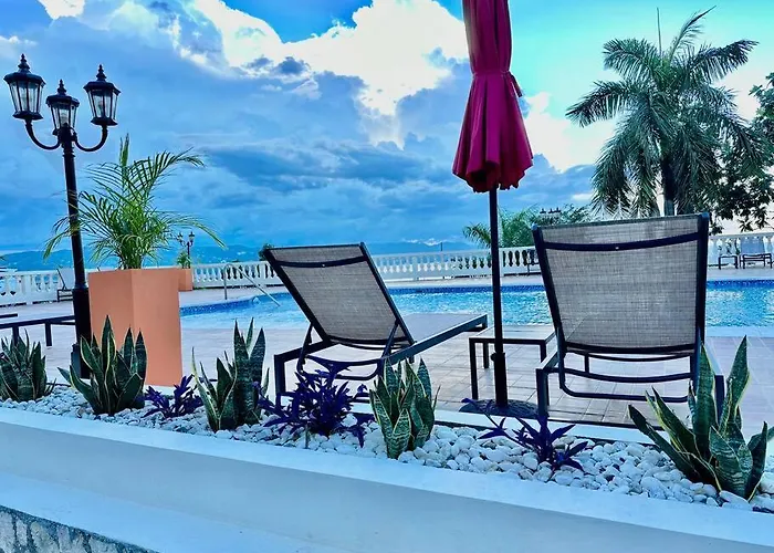 Falcon Islandview - Airport Pickup Available - 24security Apartment *