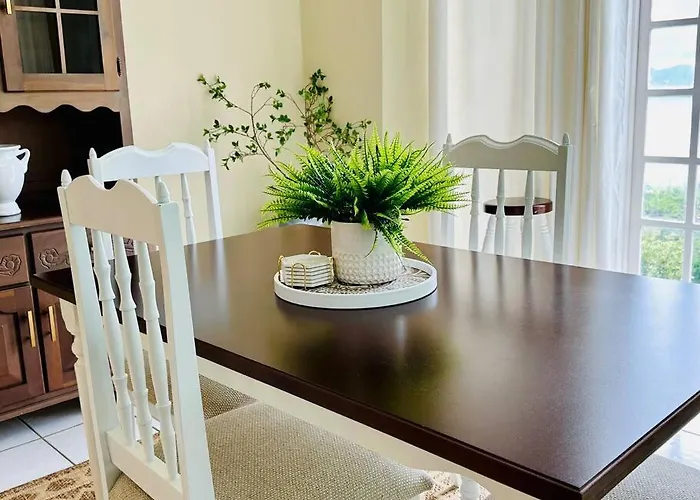 Falcon Islandview - Airport Pickup Available - 24security Apartment *