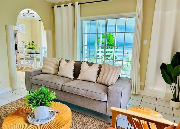 Falcon Islandview - Airport Pickup Available - 24security Apartment *